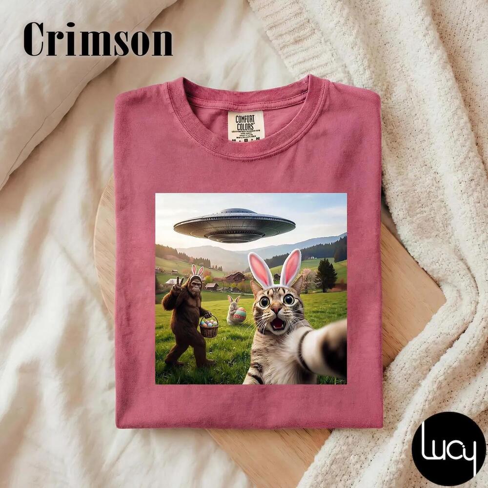 Cat Selfie With Easter Bunny Bigfoot Ufo For Men Women T-Shirt